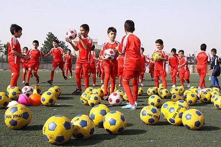 مدارس فوتبال فارس و هدر رفتن سرمایه مردم/ کاسبی یا سازندگی؟