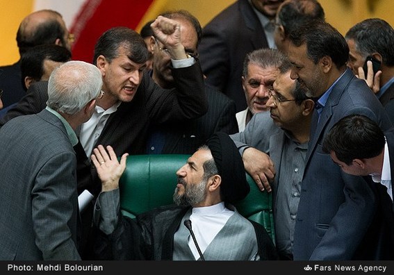 عکس: نمایندگان فارس اینگونه استعفا دادند