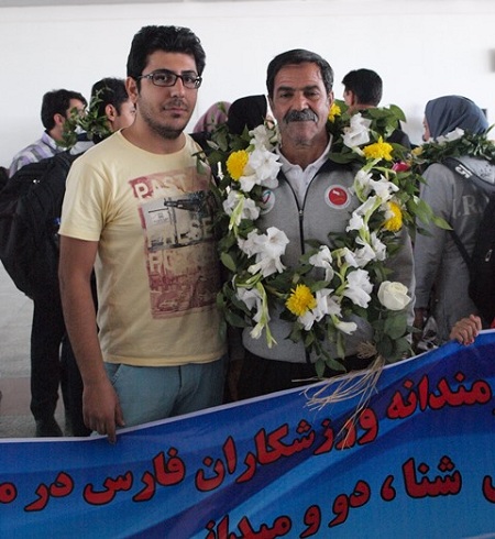مراسم ورود قهرمانان پیوند اعضا فارس به فرودگاه شیراز+عکس