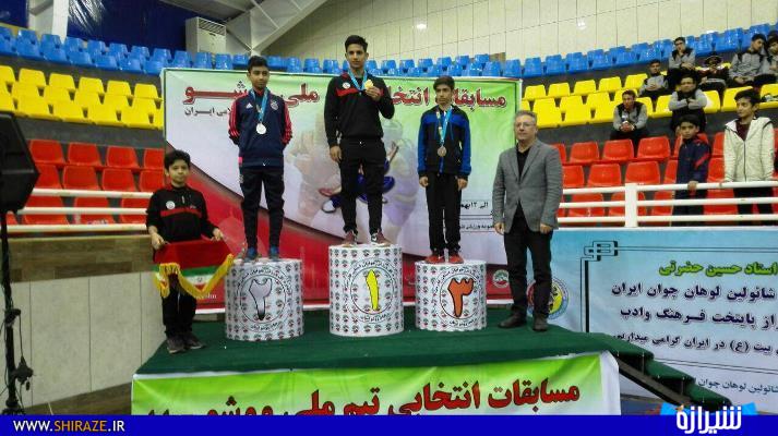 مدال برنز  ووشو کار شیرازی در رقابت های قهرمانی جوانان کشور
