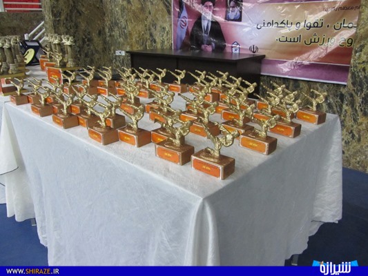 مراسم اختتامیه لیگ کاراته شیراز + اهدای مدال