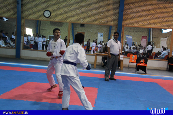 برگزاری مسابقات لیگ برتر کاراته نوجوانان و جوانان شیراز