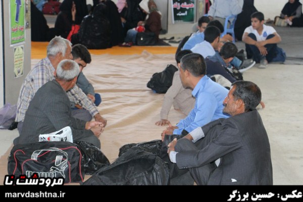700 نفر از مردم مرودشت به حرم بنیانگذار انقلاب اسلامی اعزام شدند+ تصویر