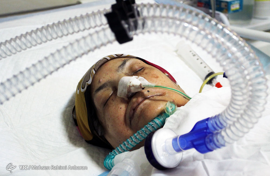 عکس/ بستری شدن مادر شهید صیاد شیرازی در بیمارستان