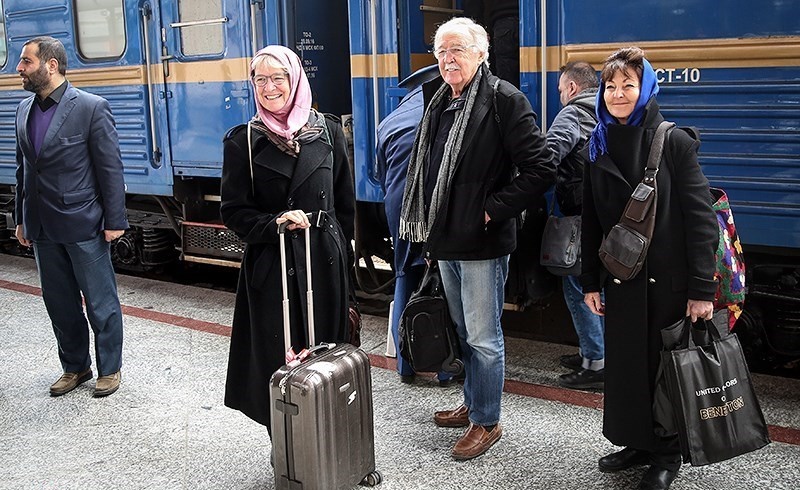 نخستین قطار گردشگری در سال ۹۶ وارد استان فارس شد