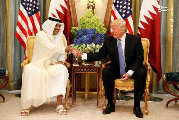 عکس/ امیر قطر با دمپایی در حضور ترامپ
