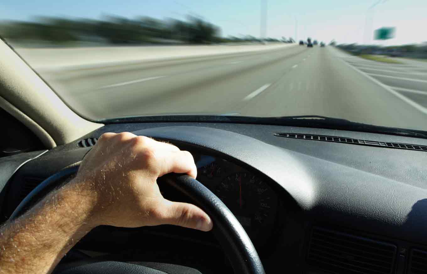 رانندگی بیش از ۲ ساعت در روز شما را خنگ می کند!
