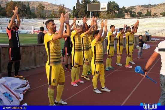 پیروزی خانگی فجرشهیدسپاسی در هفته دهم لیگ یک فوتبال کشور+تصاویر