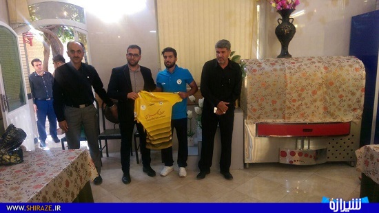 بازدید اعضای باشگاه فجرشهید سپاسی از موسسه خیریه نرجس شیراز