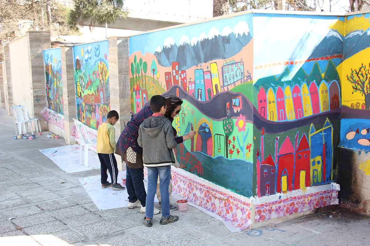 کودکان بی سرپرست شیراز «پنجشنبه های رنگین» را رقم می‌زنند