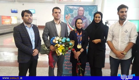 مراسم استقبال از مدال آوران شیرازی تیم ملی تیراندازی+تصاویر