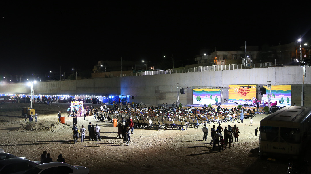 برگزاری جشنواره خرم رود با هدف هشدار نسبت به خشکسالی در رودخانه خشک شیراز