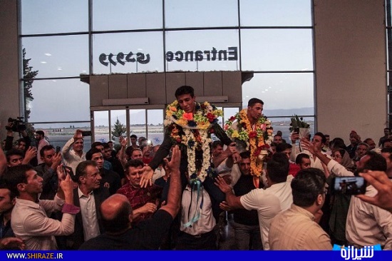 آیین استقبال از مدال آوران کشتی بازی های آسیایی در فرودگاه شیراز+تصاویر