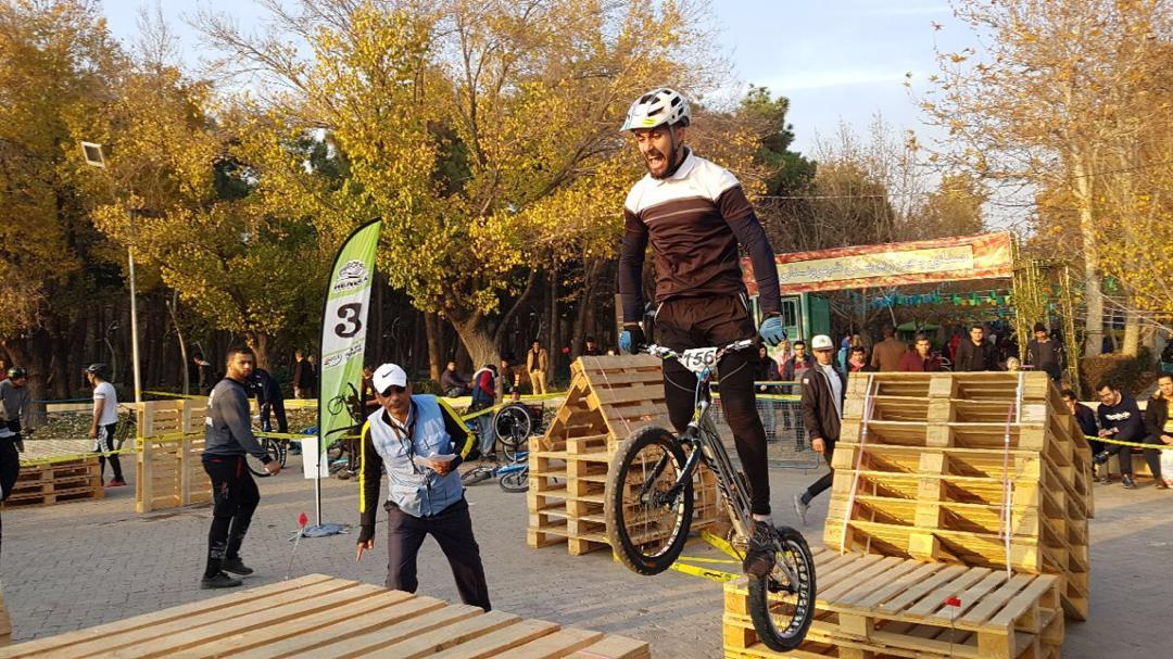 قهرمانی دوچرخه سوار فارس در مسابقات کشوری