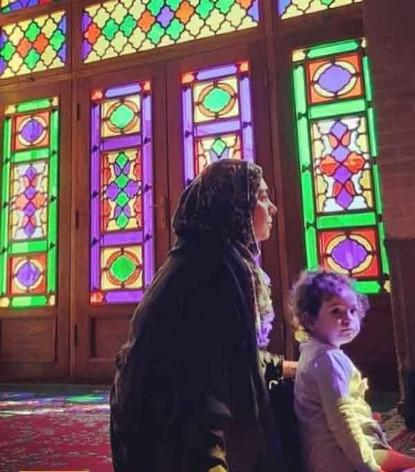 عکس/ مجری جنجالی زن و خانواده اش در شیراز