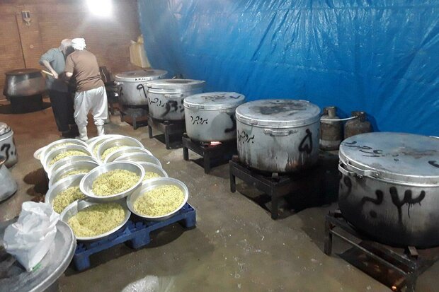 پخت روزانه ۶ هزار پرس غذای گرم در مناطق سیل زده