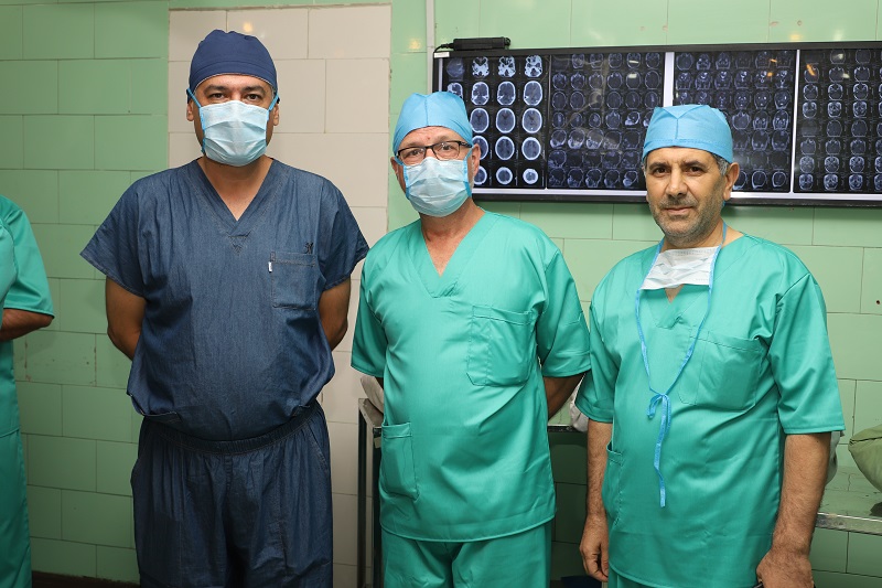 انجام نخستین عمل کاشت ساقه مغز در شیراز