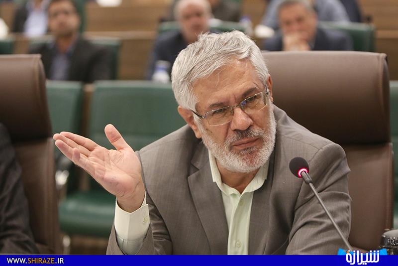 اختلال در عمل به وظیفه بخاطر معذوریت های اخلاقی/ در سال جاری، شورا است که تصمیم می گیرد نه رئیس/ انسجام و همدلی حلقه گمشده شورای شهر شیراز