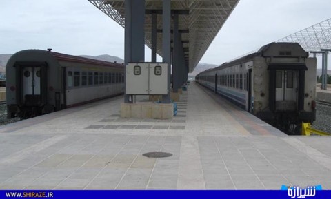 راه آهن شیراز در بن بست مشکلات/ وعده هایی که 10 ساله شد