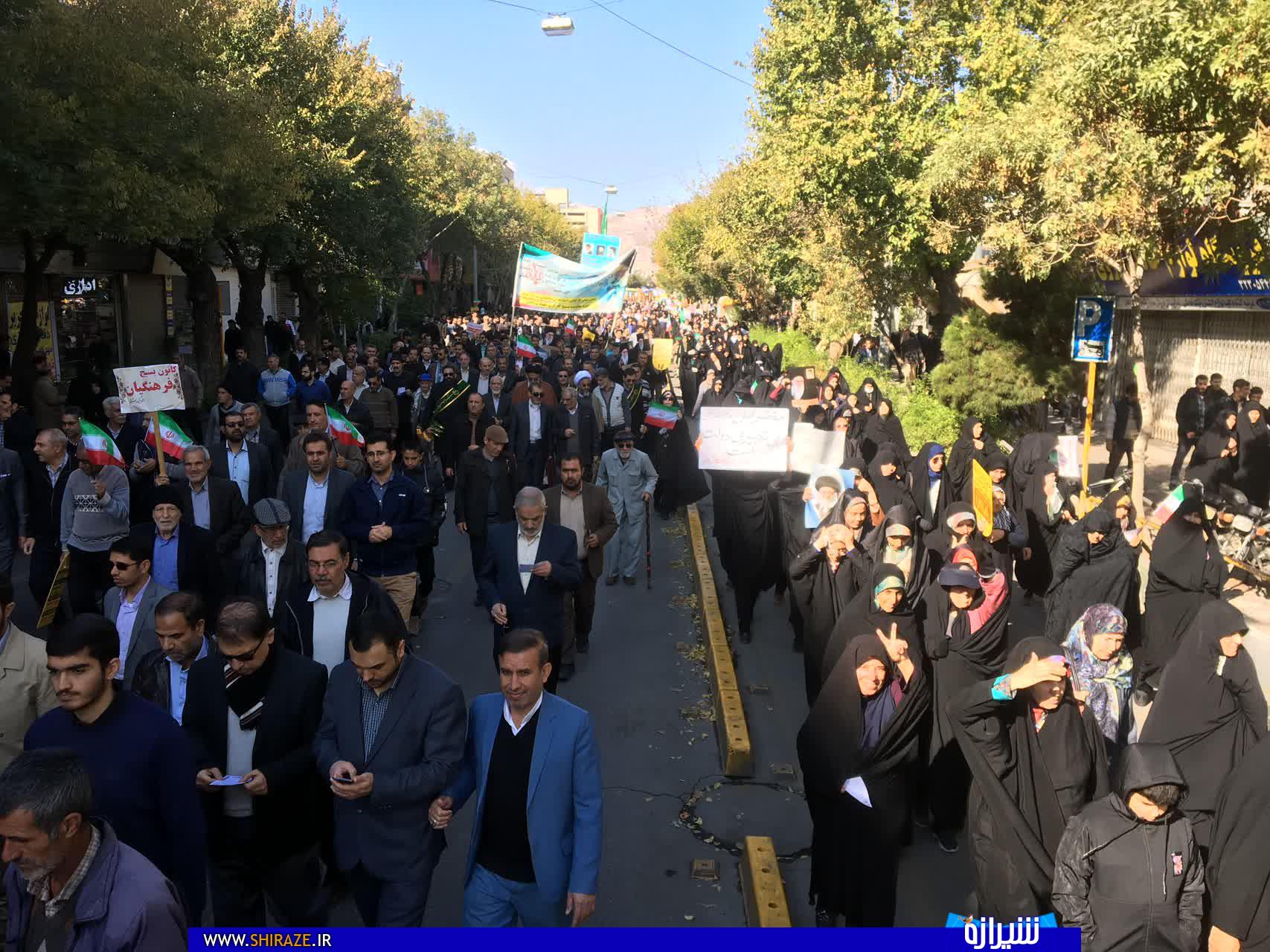 انزجار مردم فارس از آشوبگران با حضور حماسی در راهپیمایی