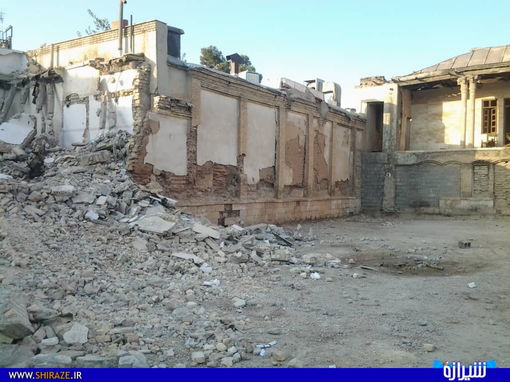 تخریب یک خانه تاریخیِ دیگر در روز روشن؛مجوز از سوی میراث فرهنگی!/نابود کردن به جای ارائه آثار فرهنگی