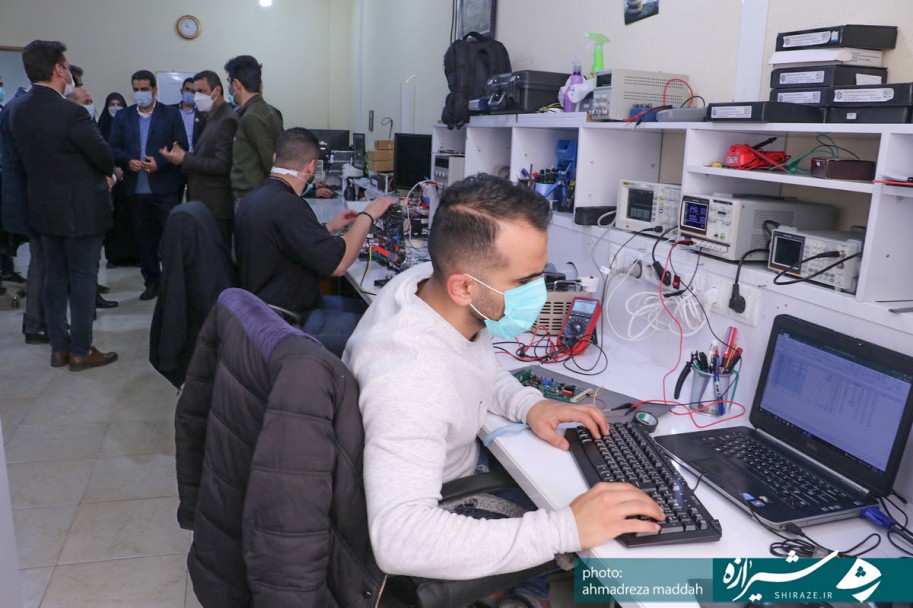 بازدید معاون فناوری و نوآوری وزیر علوم از پارک علم و فن آوری استان فارس