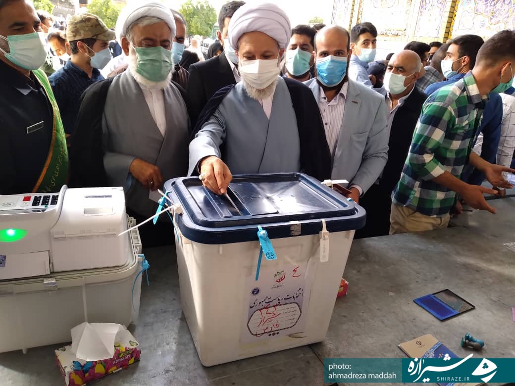 شرکت امام جمعه شیراز در انتخابات