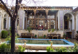 شیراز جهان شهری به وسعت تاریخ و طلایه دار فرهنگ، ادب و هنر/ضرورت توجه بیشتر مدیریت شهری به برنامه های روز شیراز