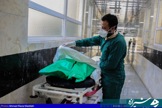بزرگترین مرکز واکسیناسیون کرونا در فارس به همت سپاه بقیةالله(عج)/ بسیجیان در پایگاه های انتقال خون قدم بزرگی برداشتند