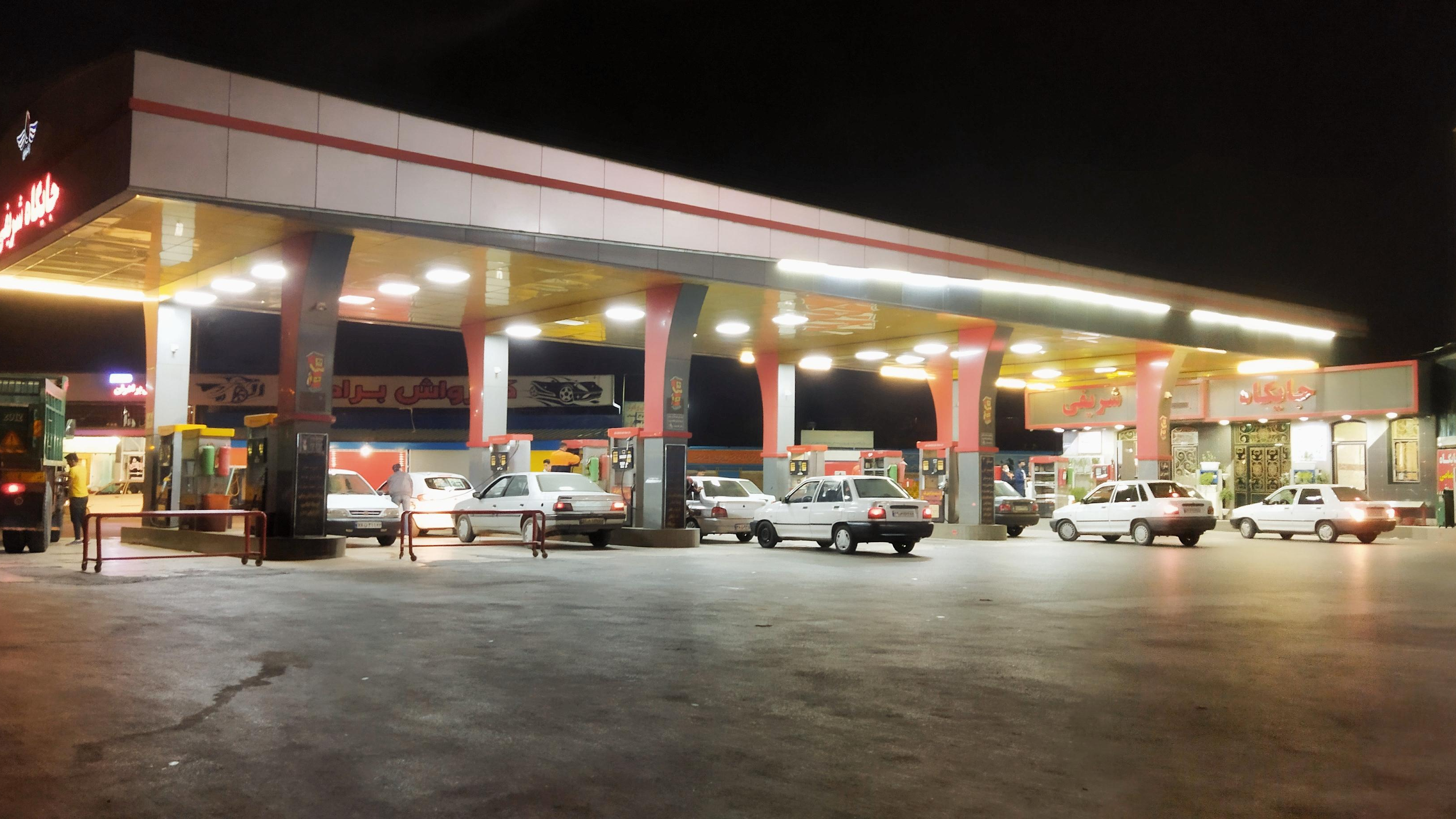سوخت‌رسانی بدون اختلال در پمپ بنزین‌های فارس انجام می‌شود