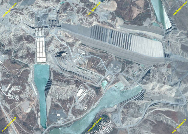 تصویر ماهواره‌ای بالا، از مراحل احداث سد ایلیسو در سال ۲۰۱۶ گرفته شده است