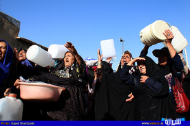 تجمع اعتراضی مردم سلطان آباد از نبود آب