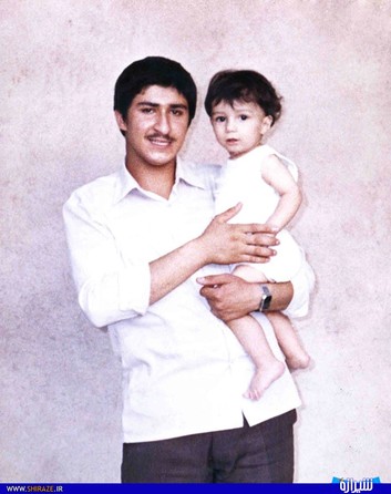 شهید مسعود طاهری به همراه خواهرشان