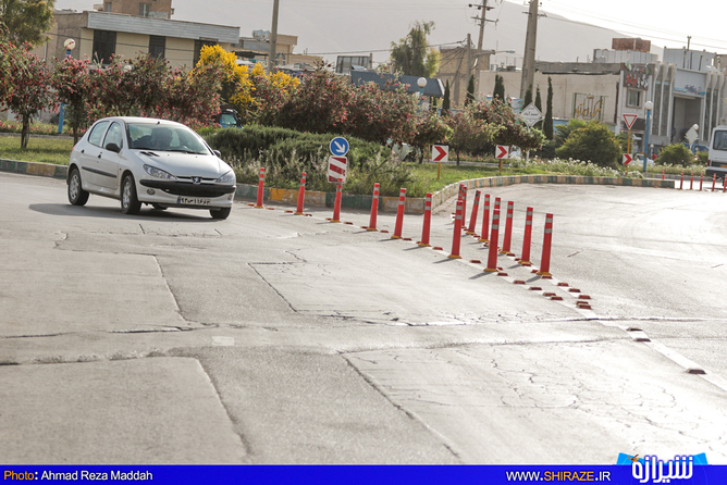 ابتدای خیابان هویزه نبش میدان احمدآباد پشم شیشه 