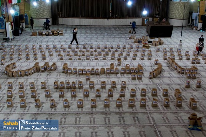 تهیه ۱۵۰۰ بسته یلدایی جهت اهدا به نیازمندان توسط گروه های جهادی همدل علمدار جهاد/ عکاس زهرا پوروهاب پایگاه خبری تحلیلی سحاب پرس