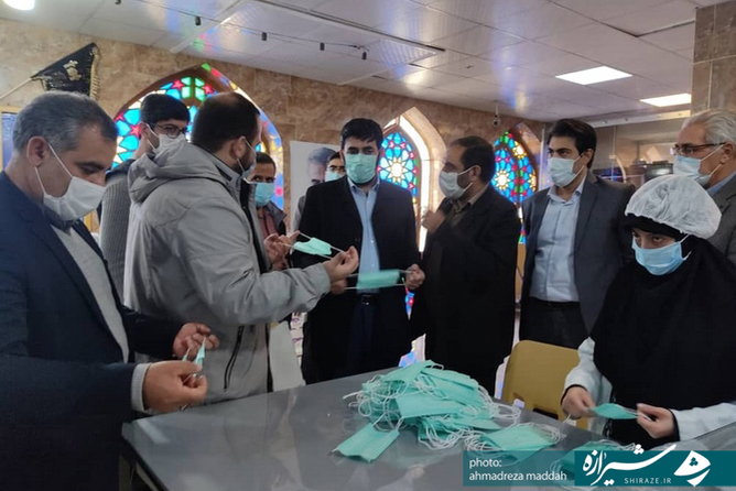 دیدار با رئیس صمت استان فارس و بازدید از کارگاه تولید ماسک حرم حضرت علی‌بن حمزه(ع)