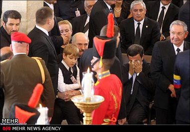  احمدی نژاد در مراسم تشییع هوگو چاوز 