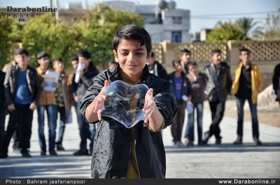 مسابقه ساخت «ابر حباب» در بین دانش آموزان دارابی