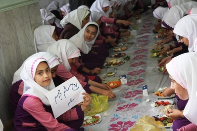 همایش صبحانه ی سالم در مدرسه دخترانه شهید بازیکوشت