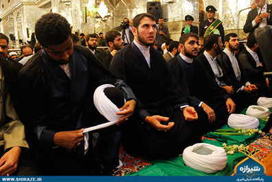 آئین عمامه گذاری طلاب شیراز با حضور آیت الله جنتی