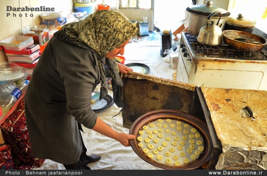 کارگاه های خانگی پخت شیرینی محلی در داراب