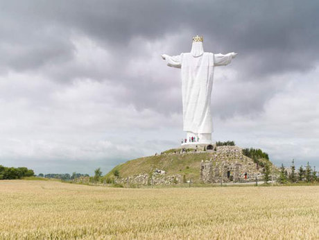 عیسی مسیح پادشاه، 36 متر، ساخته شده در سال 2010، شوویبودزن، لهستان