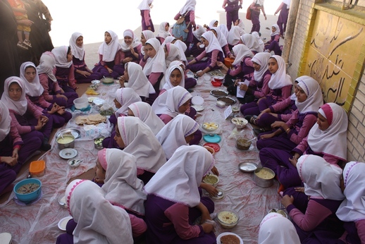 جشنواره دانش آموزی پخت غذاهای سنتی در نورآباد