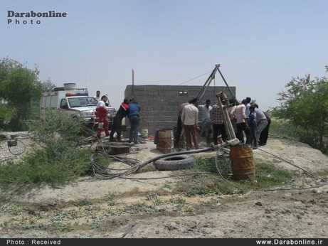 نجات دو کارگر جوان از چاهی به عمق 30 متر در داراب