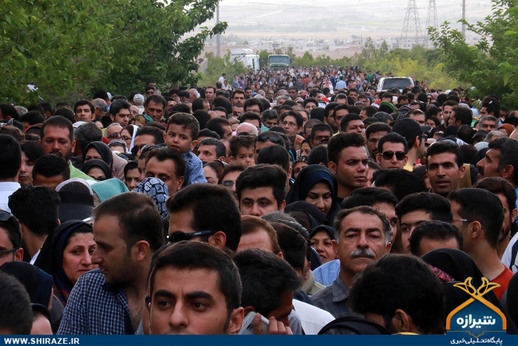 پیاده روی 100 هزار نفری خانواده در شیراز