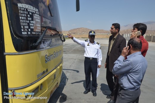 توقیف دو دستگاه اتوبوس به دلیل نقص فنی در داراب