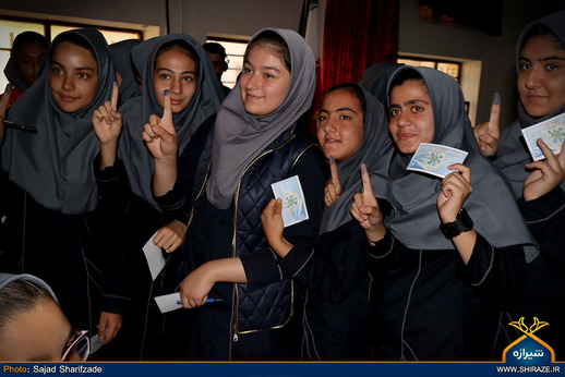 آیین انتخابات شورای دانش آموزی در مجتمع آموزشی نادرکاظمی