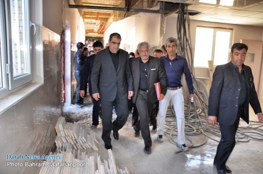 بازدید وزیر بهداشت از بیمارستان داراب و درمانگاه جنت شهر