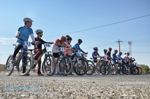 برگزاری دومین لیگ دوچرخه سواری قهرمانی کوهستان در داراب