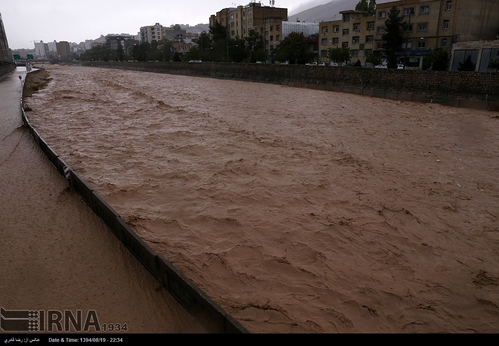 بارش باران و آبگرفتگی معابر در شیراز